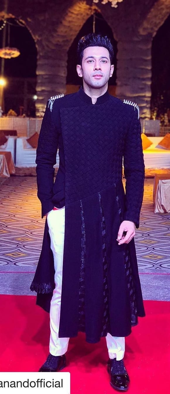 Cool Sherwani Outfit Ideas For Men This Season
