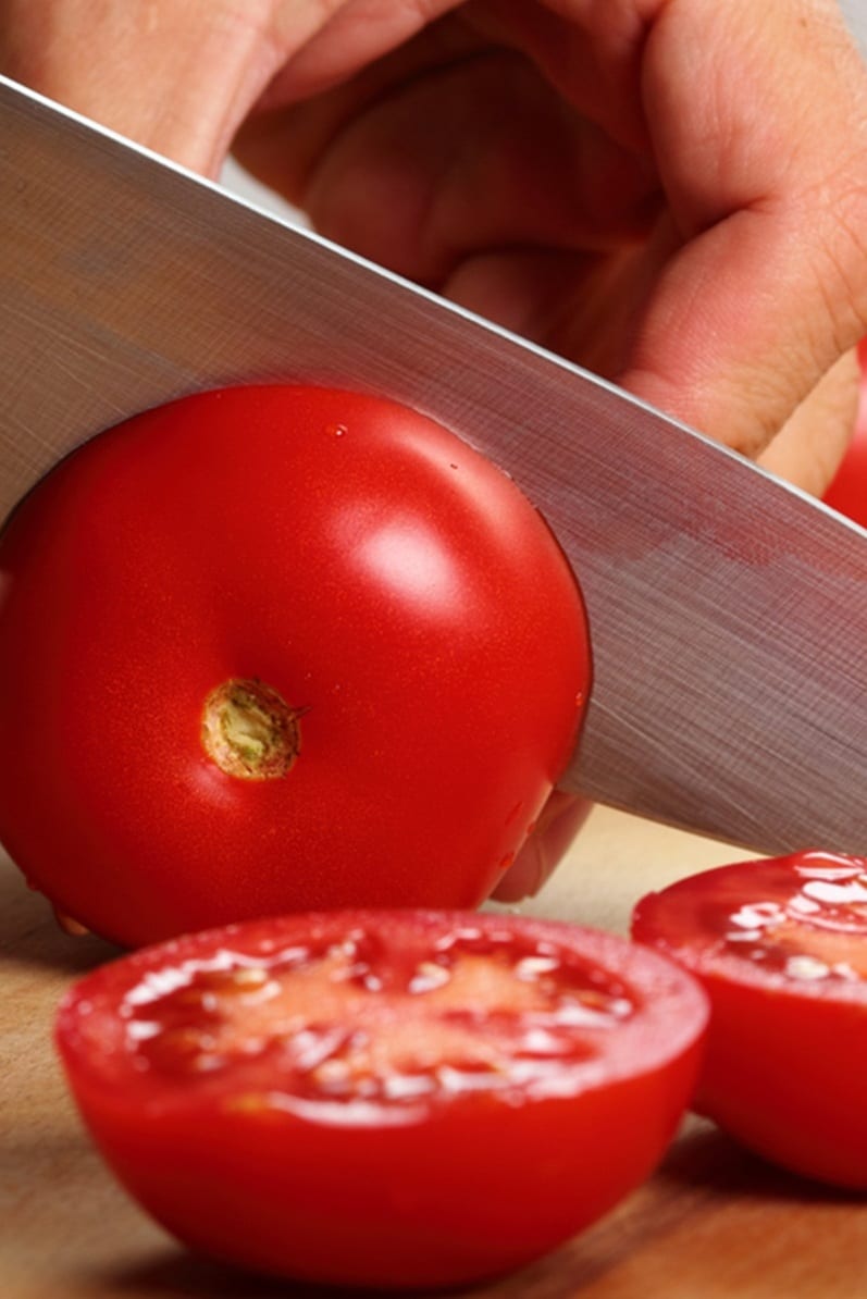 Tomato Slices For Oily Skin Tomato Slices For Oily Skin