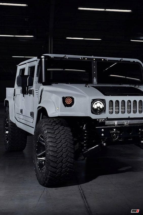 White Hummer Wallpaper