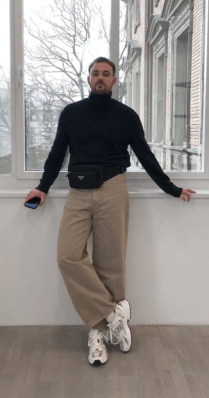 Turtleneck paired up with flared jeans outfit ideas